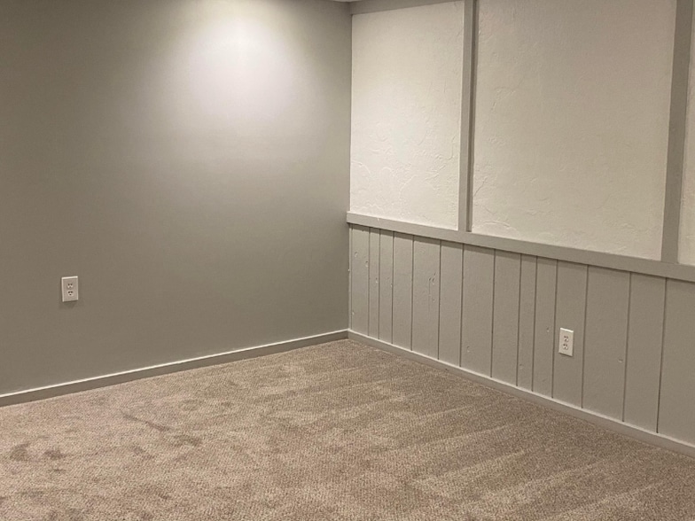 Building Photo - 7755 Hansgrove Ct