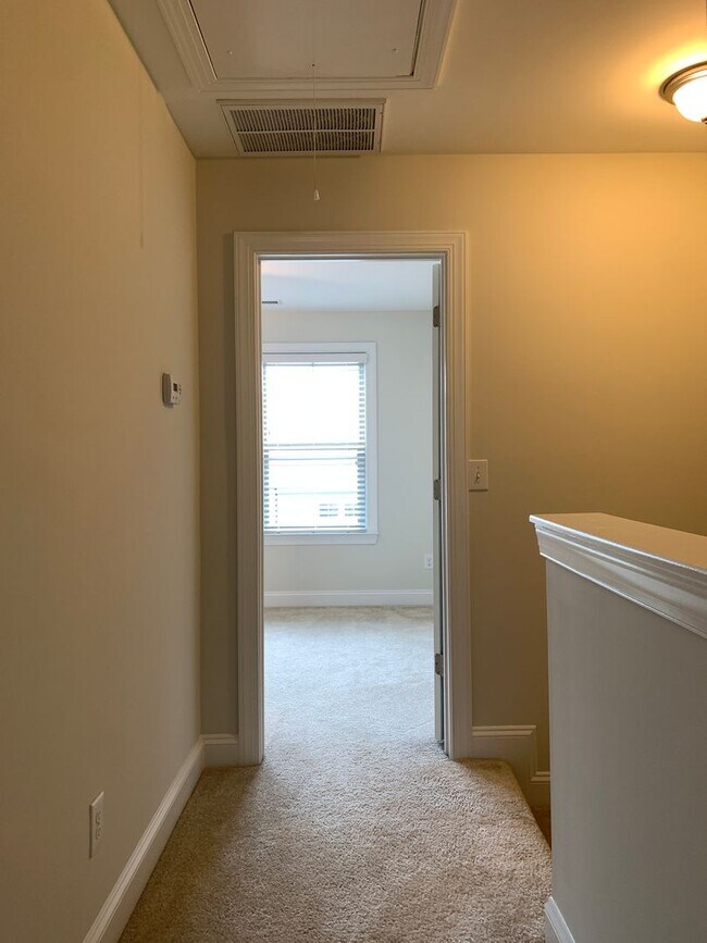 Building Photo - PRIME LOCATION, 3 Bedrooms Suites Apex TH Near HWY, Schools, Shops and Community Amenities!