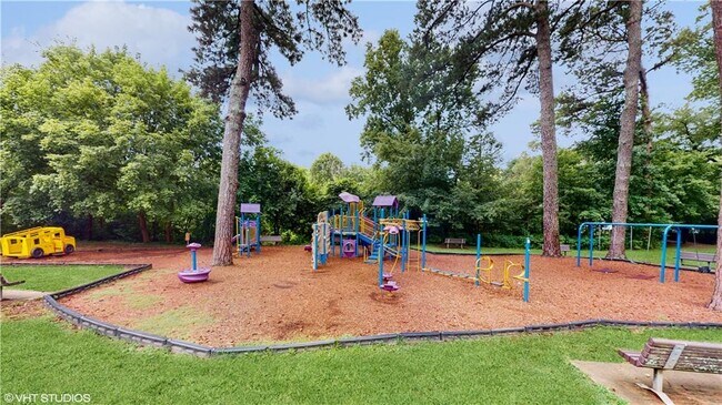 Building Photo - 1177 Church St