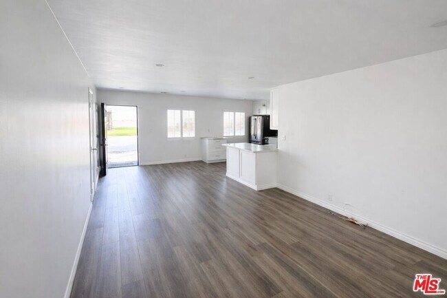 Building Photo - 10870 Whitburn St