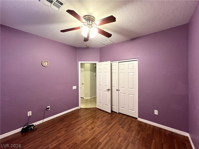 Building Photo - 4205 Gliding Gulls Ave