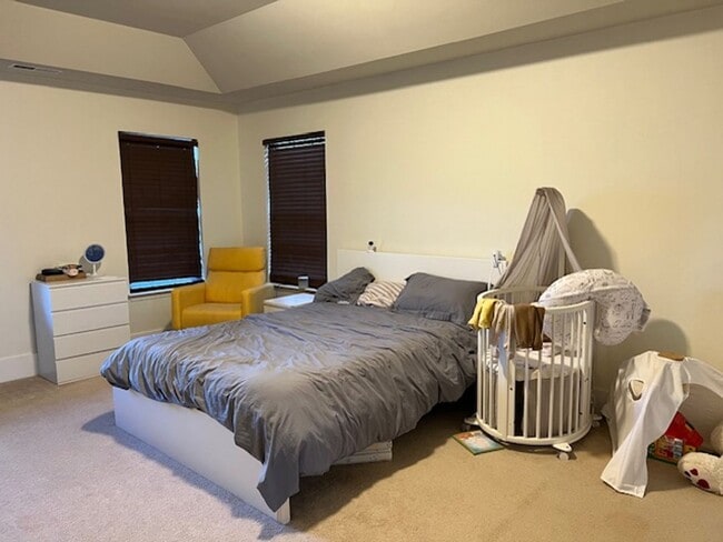 Building Photo - Single Family House