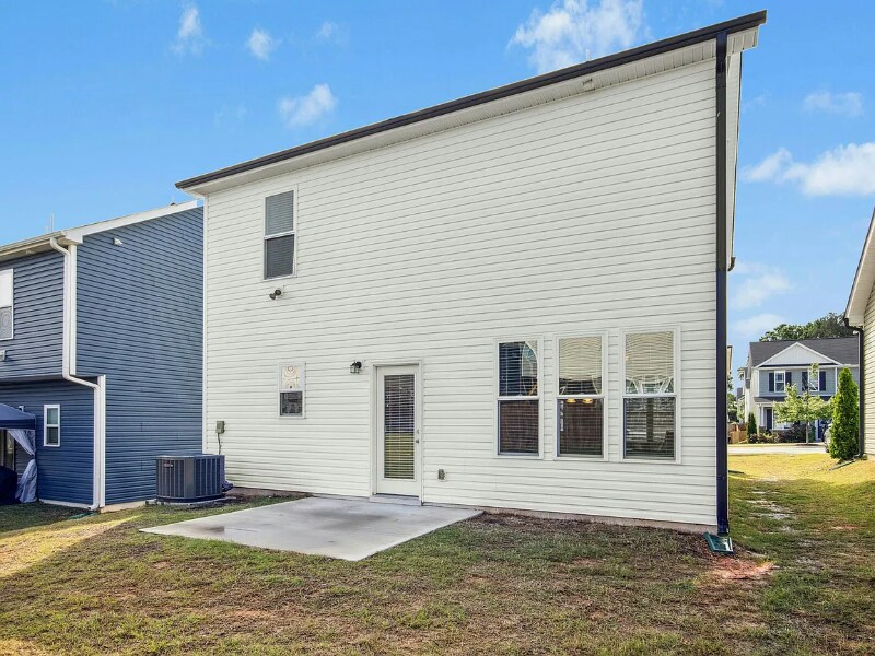 Building Photo - 21 Diploma Dr