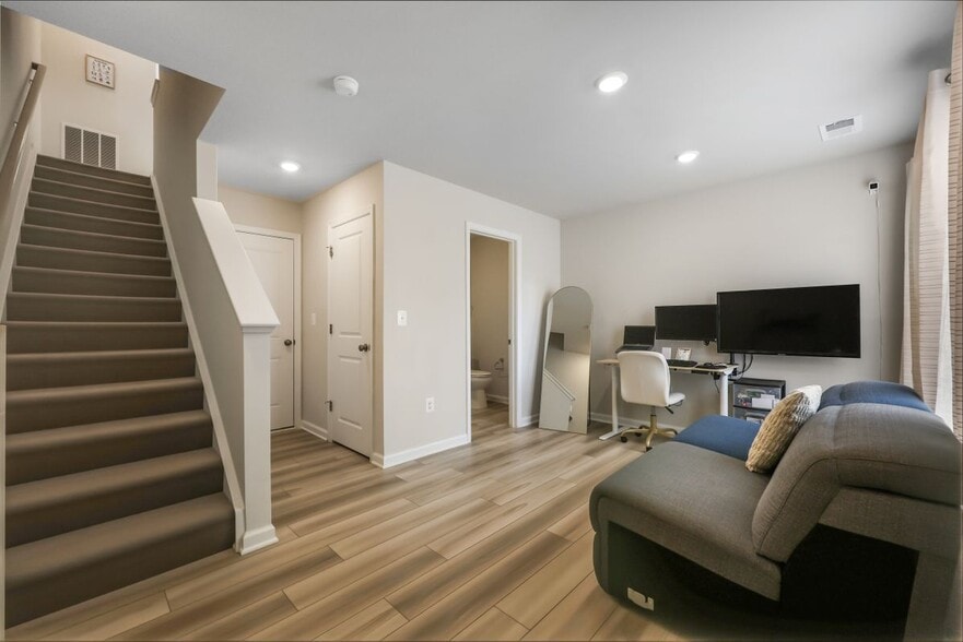 Building Photo - 51 Short Br Dr