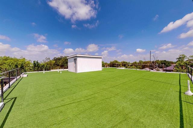 Building Photo - 3946 N Cresthaven Rd