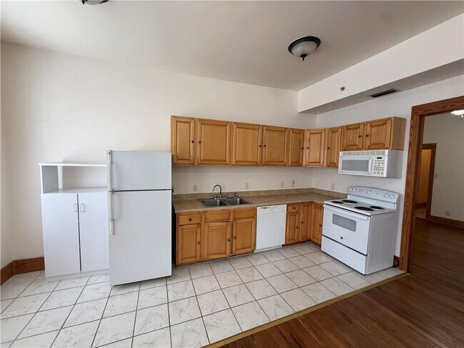 Building Photo - 459 Dauphin St