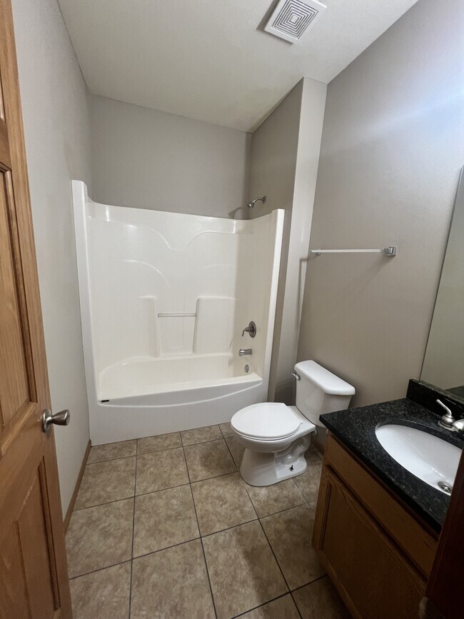 Building Photo - 10180-10183 Clearwing Ln