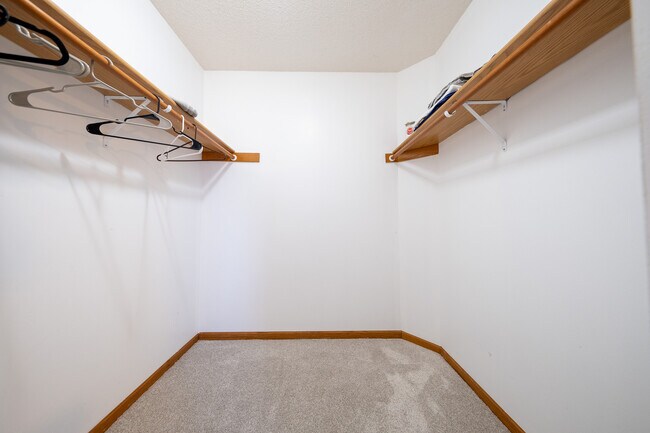 Building Photo - 1039 Fillmore Cir NE