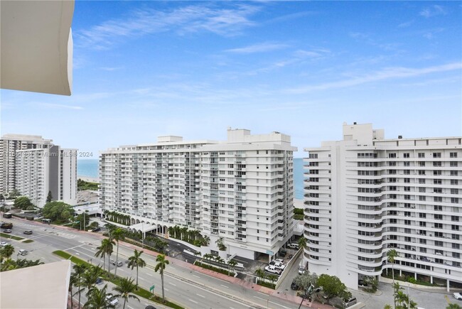 Building Photo - 5600 Collins Ave