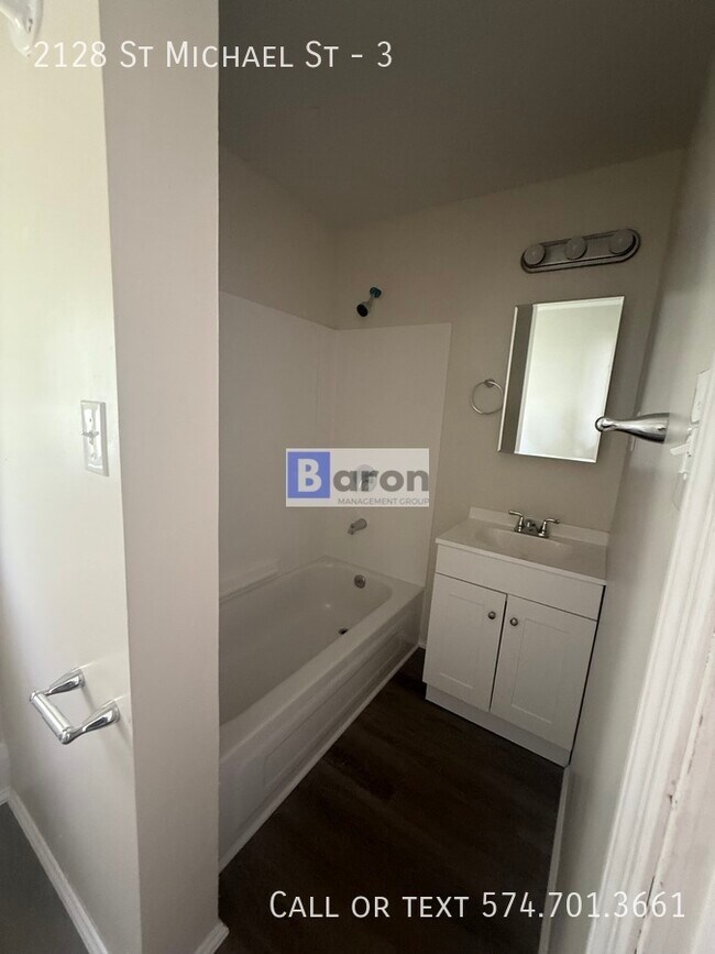 Building Photo - 2128 St Michael St