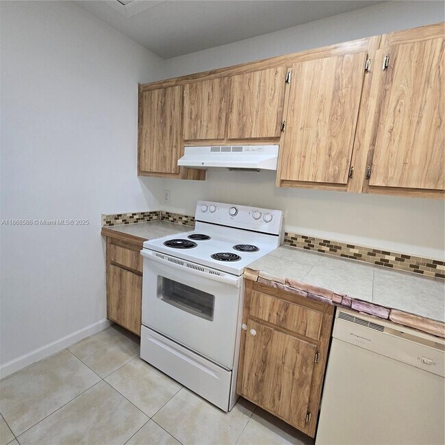 Building Photo - 15332 SW 72nd St