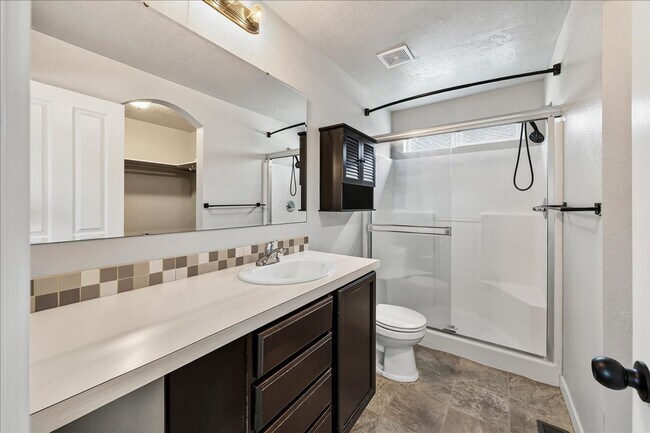 Building Photo - Charming 3-Bedroom Home with Fenced Yard in the Heart of Meridian
