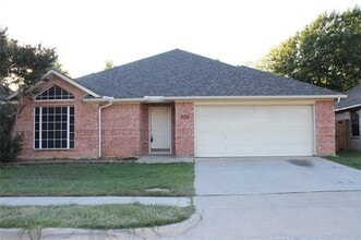 Building Photo - 719 Jeff Ct