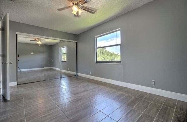 Building Photo - 32 Crossings Cir