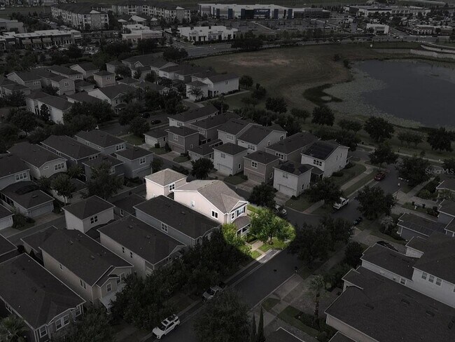 Building Photo - 5518 Thomas Square Dr