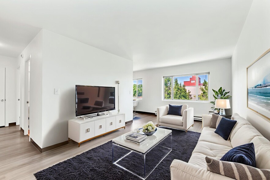 Primary Photo - Uptown Arms & Manor