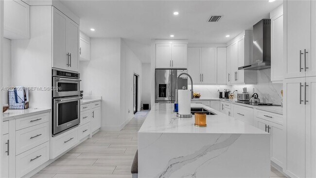 Building Photo - 15817 SW 138th Terrace