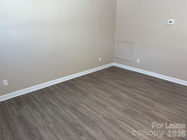 Building Photo - 799 Cherry St