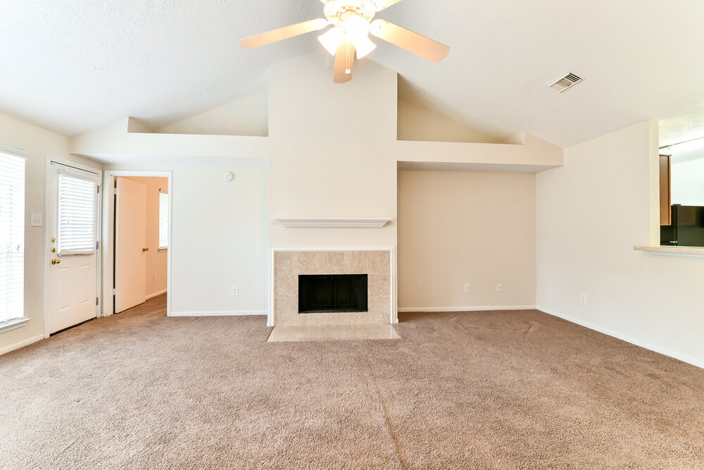 Building Photo - 17606 Glenwolf Dr