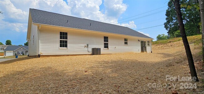 Building Photo - 121 Holly Spgs Ct