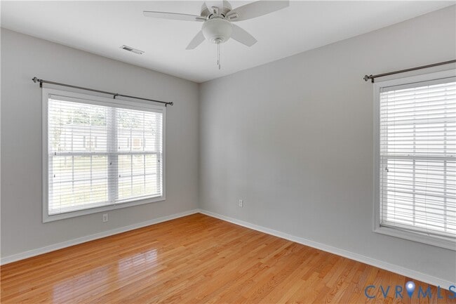 Building Photo - 6817 Kensington Ave