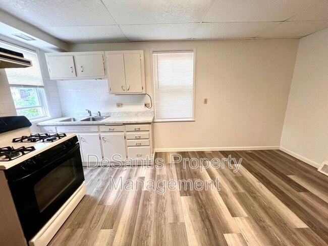 Building Photo - 1509 Hatteras St