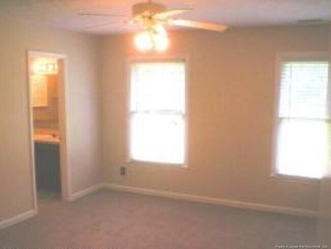 Building Photo - 513 Woodberry Cir