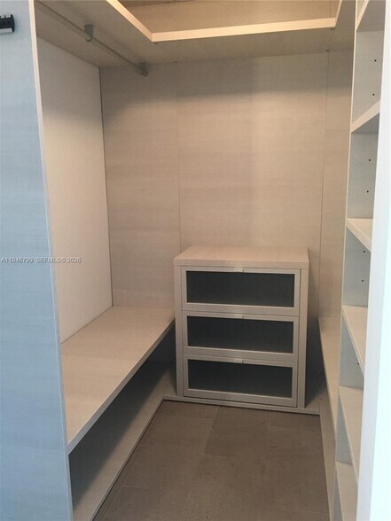 Building Photo - 68 SE 6th St