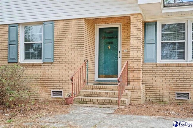 Building Photo - 2223 Camlin Ln