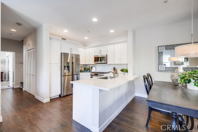 Building Photo - 5040 E Hunsford Dr