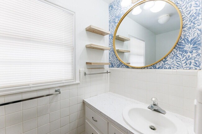 Building Photo - 5402 9th St