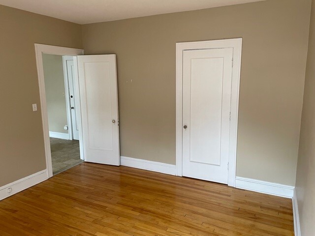 Bedroom & Closet - 1336 Grand Ave