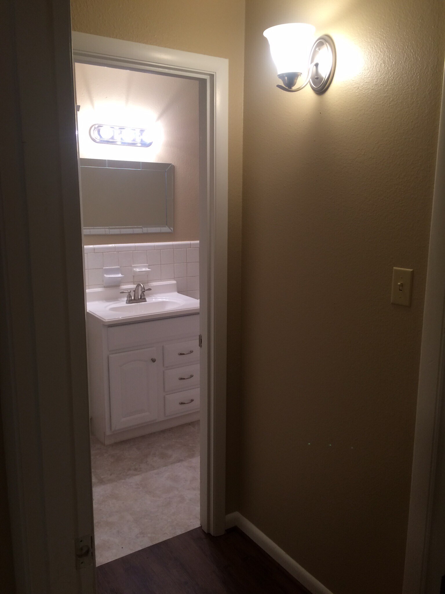 Building Photo - 221 Mitchell St