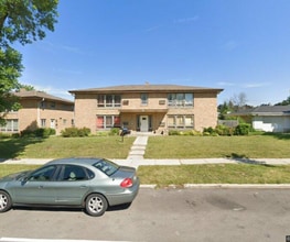 Building Photo - 9118 W Grantosa Dr