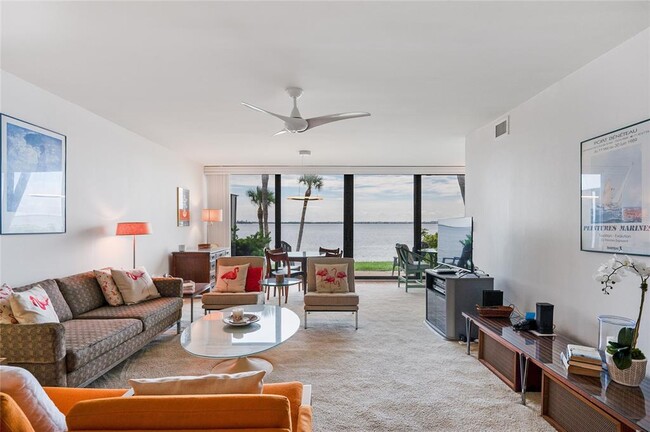 Building Photo - 6400 Flotilla Dr