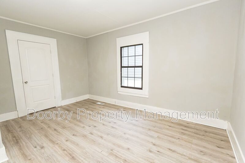 Building Photo - 2417 13th Ave