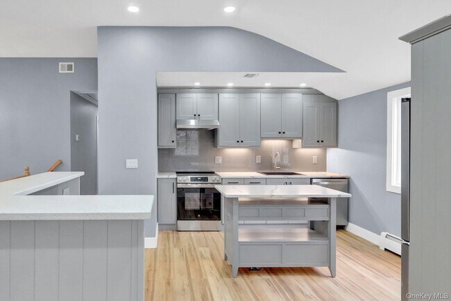 Building Photo - 33 Gaines St