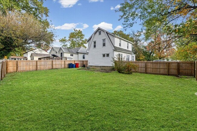 Building Photo - 122 W Somerdale Rd