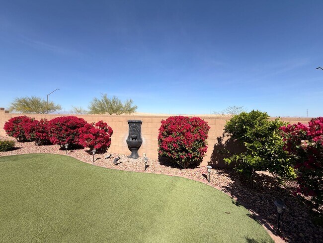 Building Photo - Sun City Anthem 55+ | 2 Bed + Den | Unfurnished