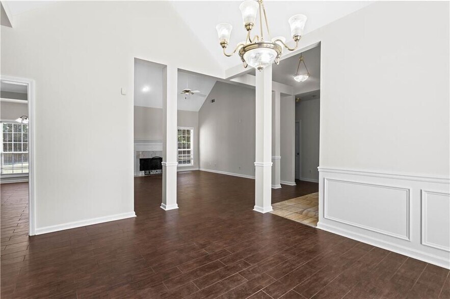Building Photo - 965 Dogwood Park Dr