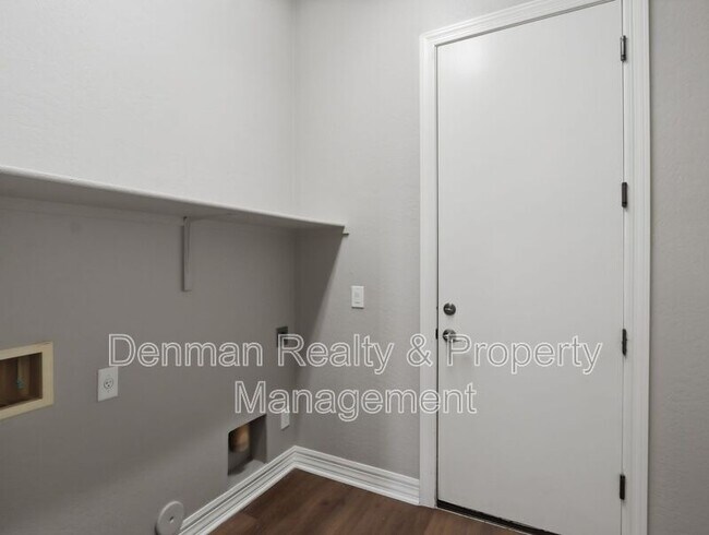 Building Photo - 3146 E Coconino Dr