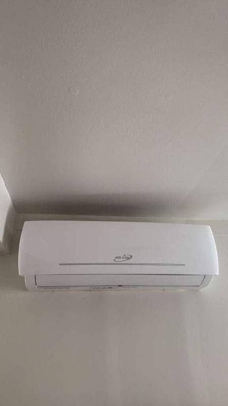 Building Photo - 8726 Brackenwood Dr