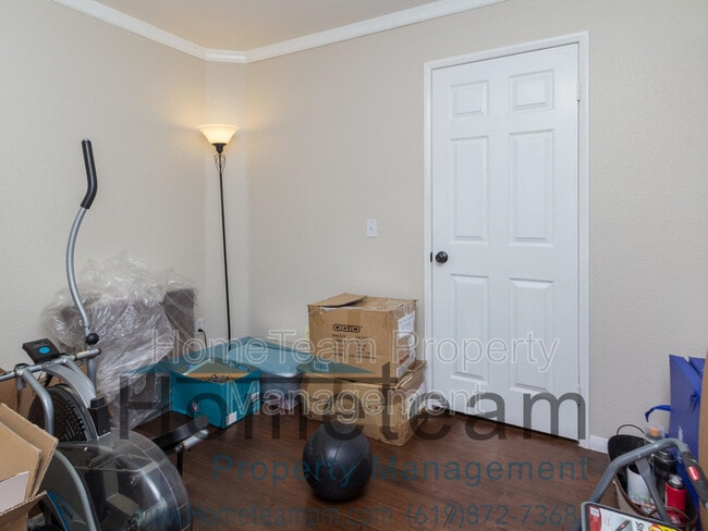 Building Photo - 1246 Balboa Cir