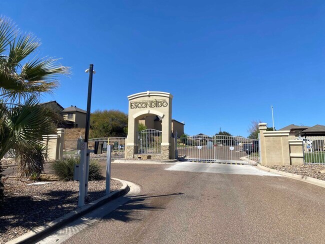 Building Photo - 5513 Montevista Dr