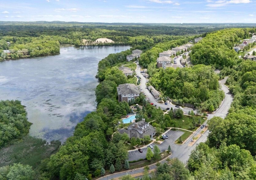 Building Photo - Lodge at Ames Pond