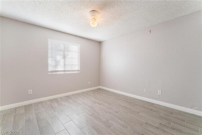Building Photo - 221 Mission Catalina Ln
