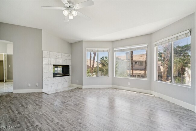 Building Photo - 2507 El Paso Grande Ave