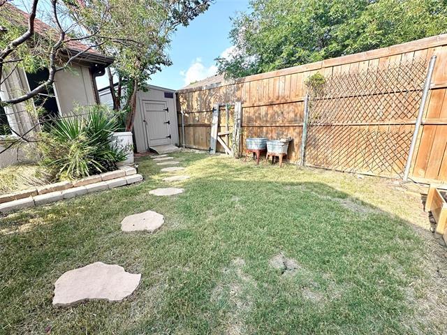 Building Photo - 198 Radecke Rd