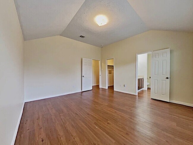 Building Photo - 64 Atascadero Dr