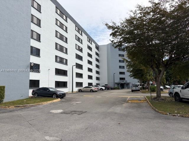 Building Photo - 9688 Fontainebleau Blvd